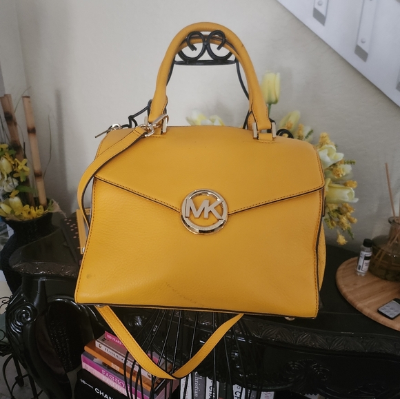 Michael Kors Handbags - Michael Kors Yellow Leather Hudson Satchel